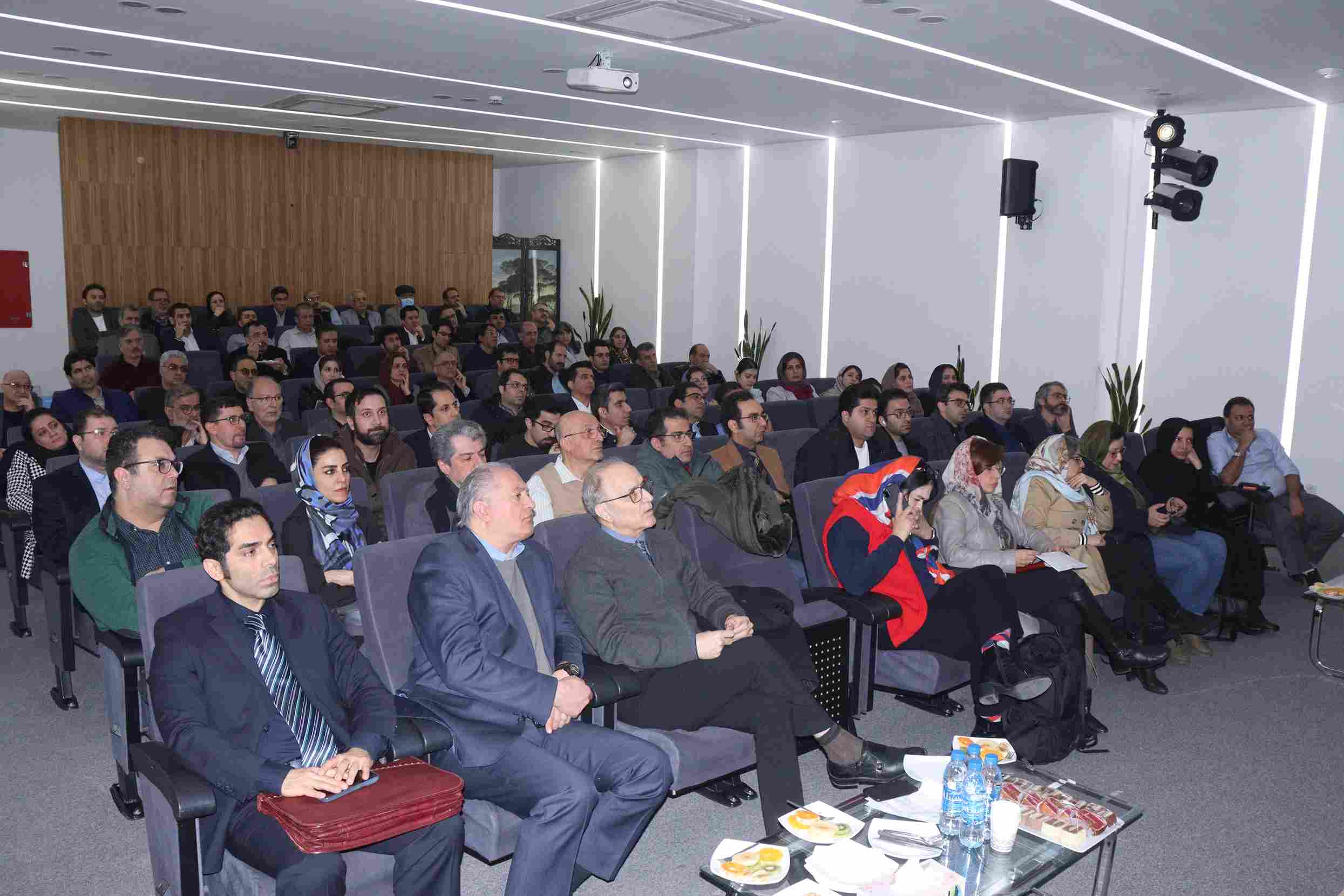 Holding the bimonthly scientific meeting of the Iranian Endoscopic Surgeons Association